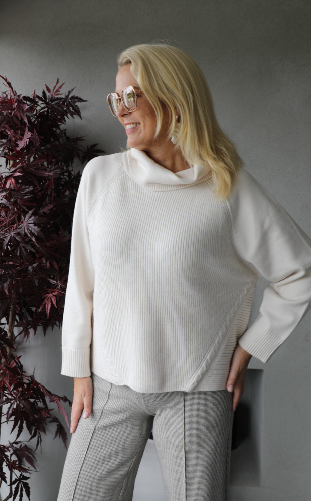 Oui Women's Jumper With Rhinestone Buttons In Off White 89178 Col 1021