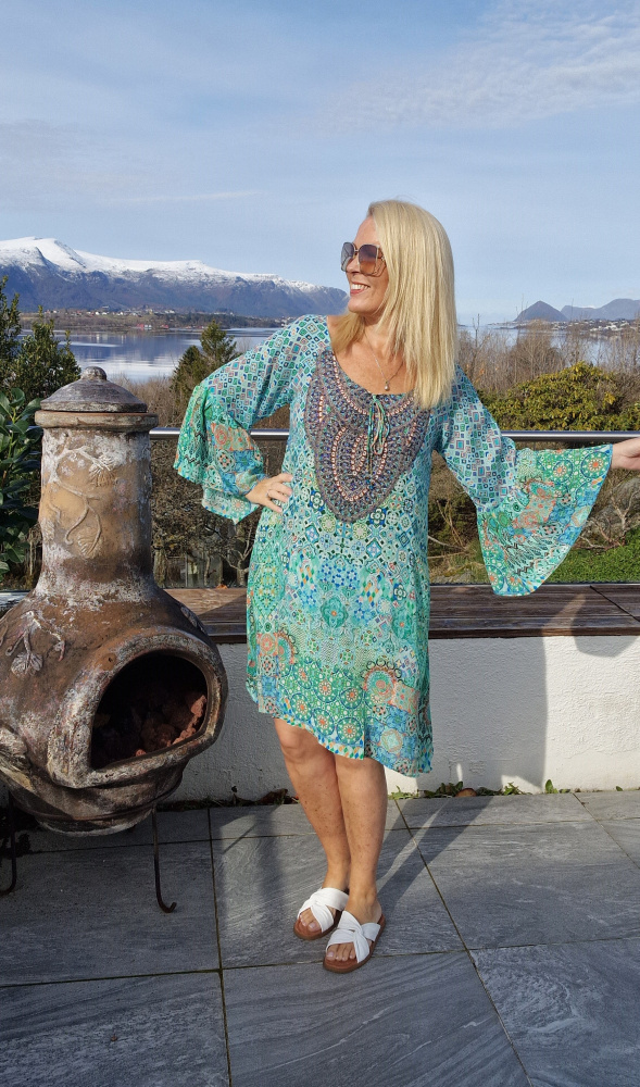 Valery Vain Holiday Dress In Beach Vibes main image 0